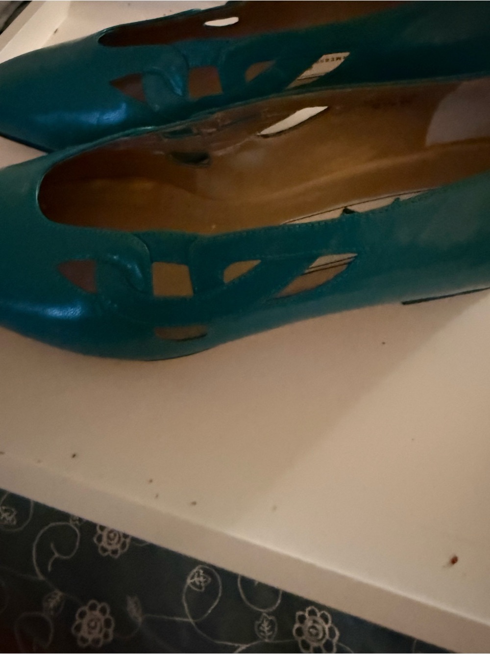 Teal Cutout Leather kitten heels - Picture 8 of 10